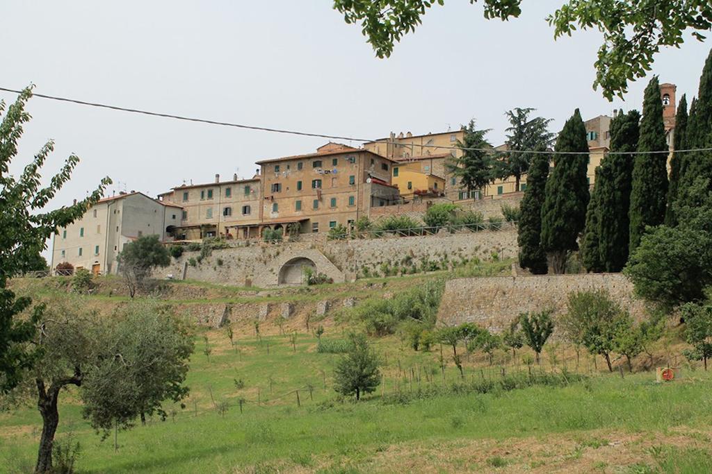 Casa Vacanze In Borgo Monteverdi Marittimo Exterior photo