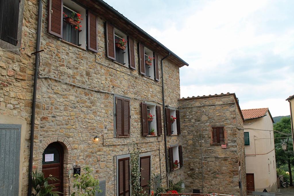 Casa Vacanze In Borgo Monteverdi Marittimo Exterior photo