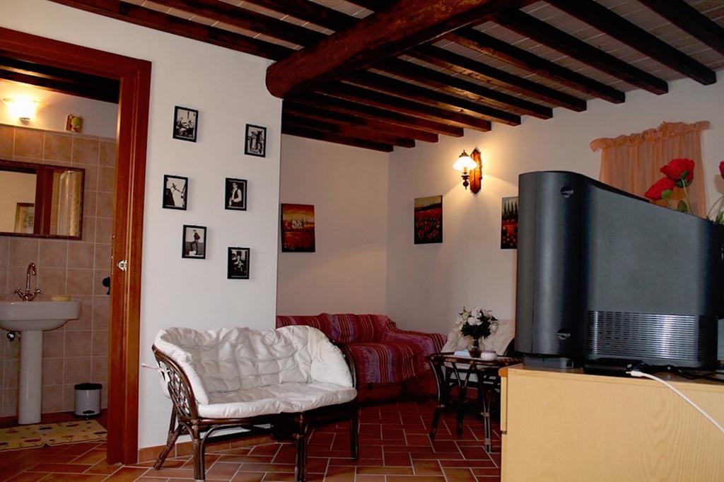 Casa Vacanze In Borgo Monteverdi Marittimo Exterior photo