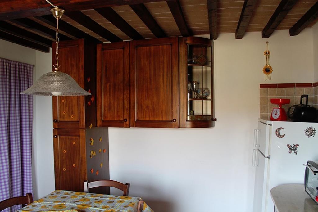 Casa Vacanze In Borgo Monteverdi Marittimo Exterior photo